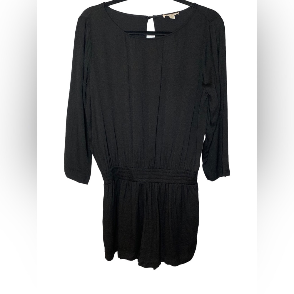 *DONATING SOON* Ella Moss | Medium‎ black long sleeved romper